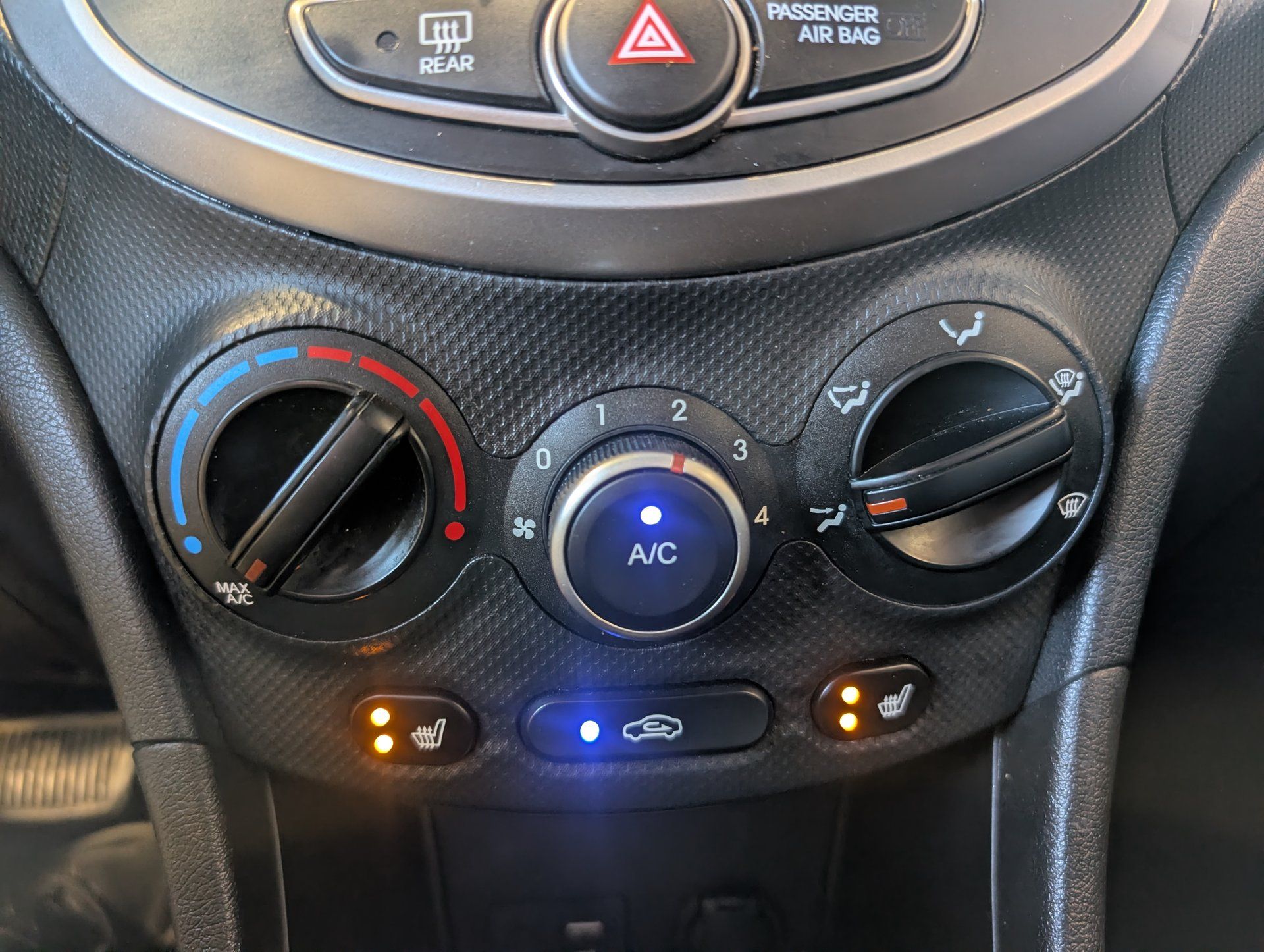 Hyundai Accent 2016 - Image 21