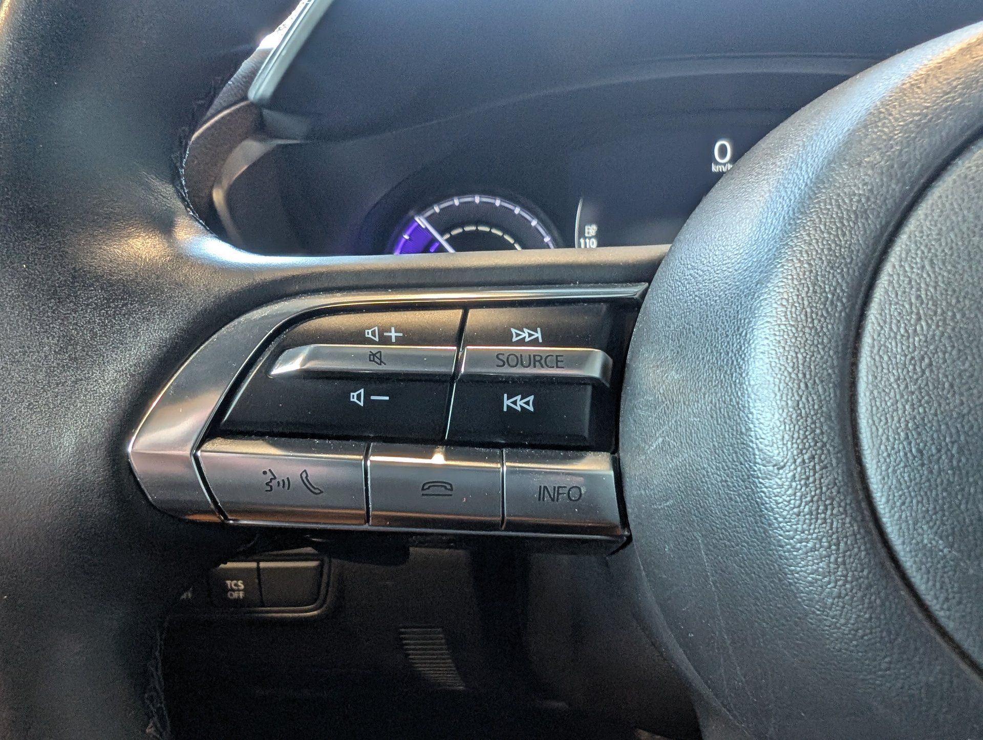 Mazda MX-30 EV 2023 - Image 18