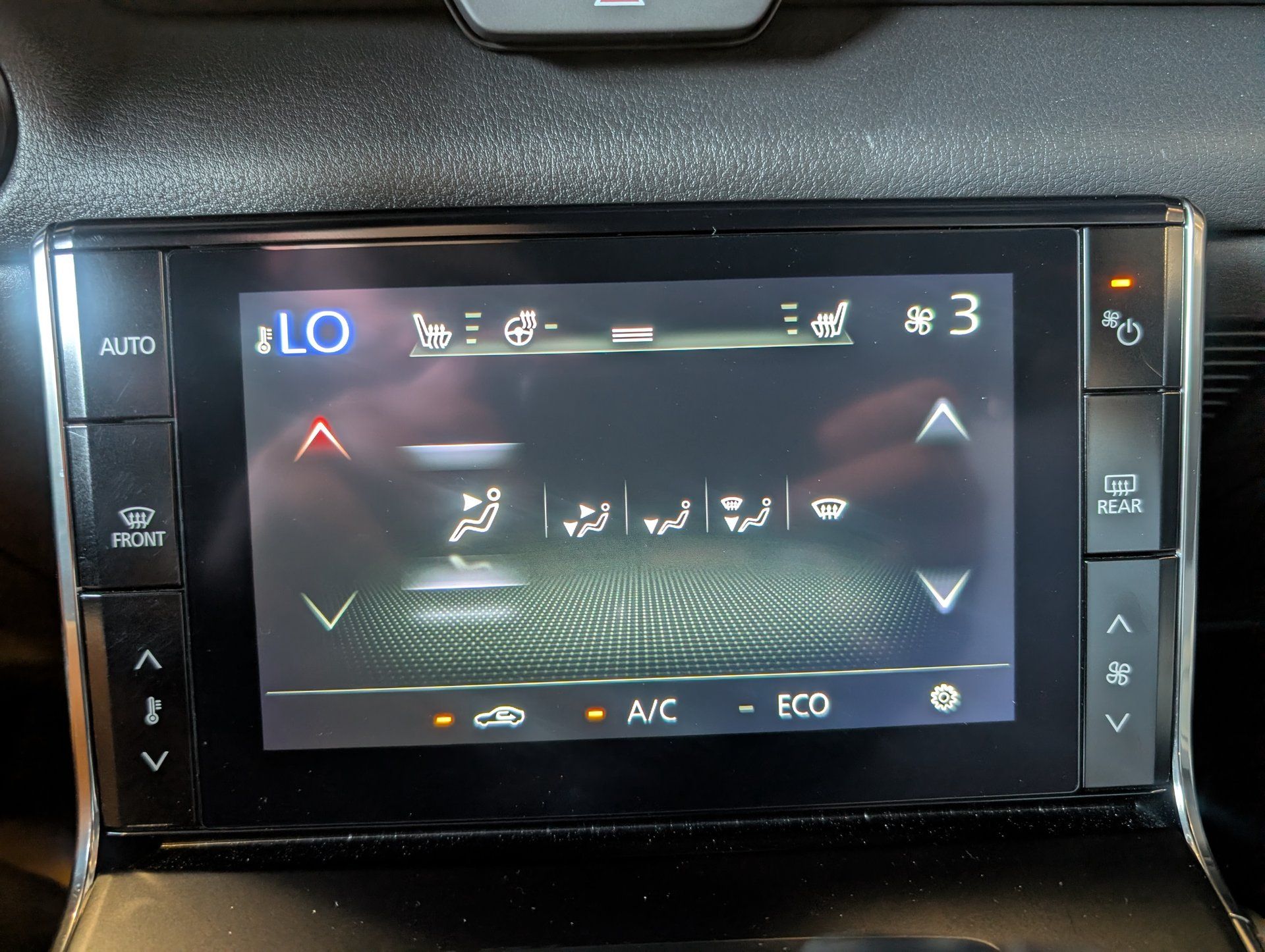 Mazda MX-30 EV 2023 - Image 24