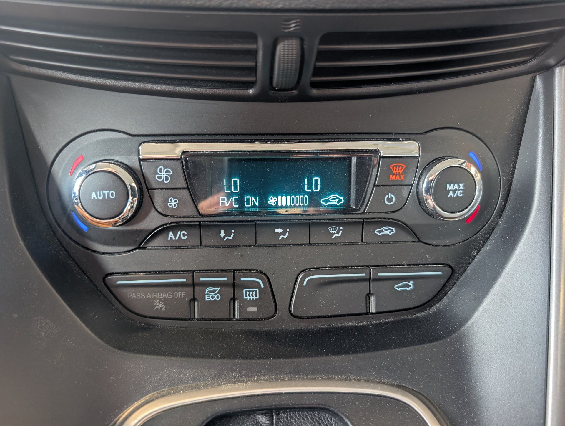 Ford C-Max Hybrid 2016 - Image 21