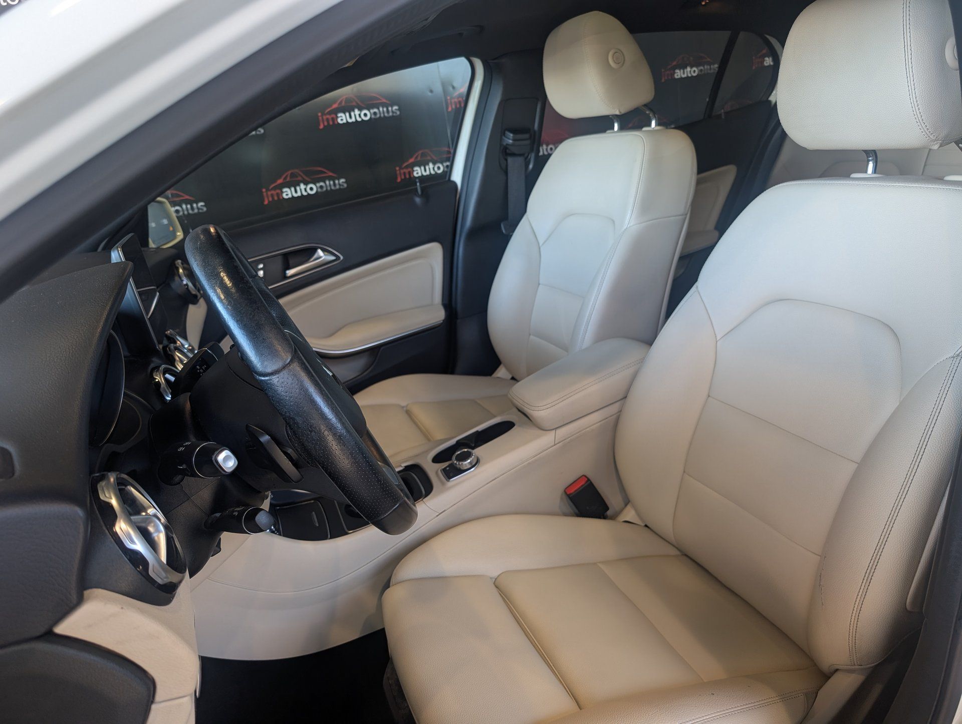 Mercedes-Benz GLA 250 2018 - Image 15