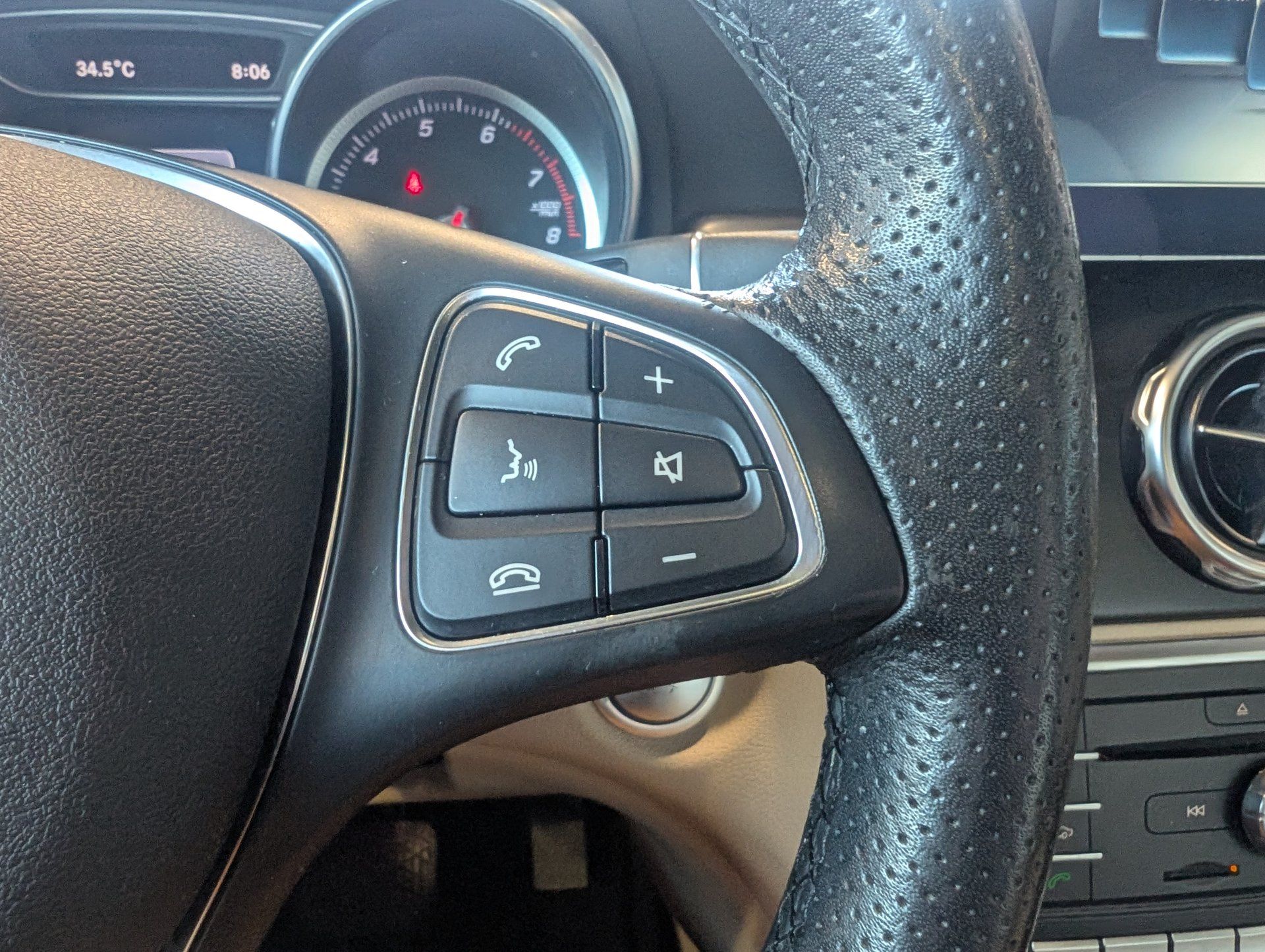 Mercedes-Benz GLA 250 2018 - Image 21