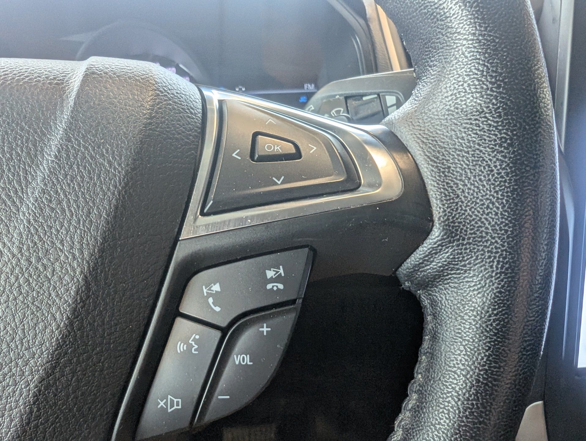 Ford Edge 2023 - Image 20