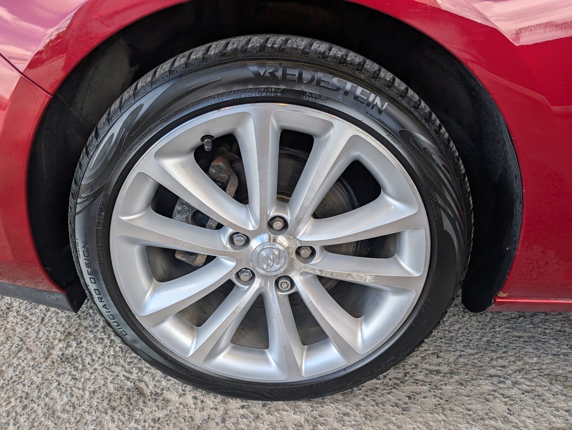 Buick Verano 2017 - Image 30