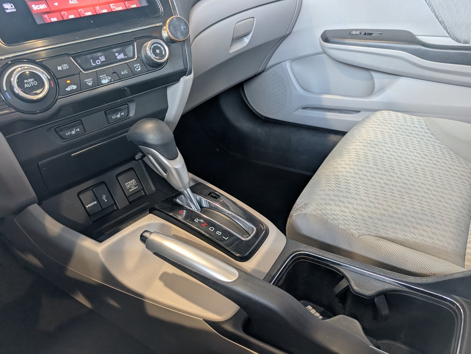 Honda Civic 2015 - Image 26