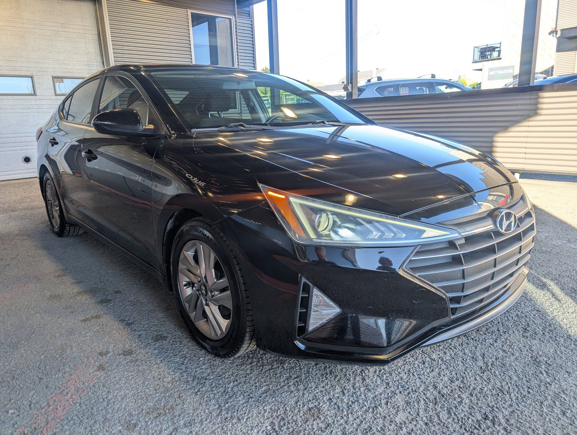 Hyundai Elantra 2019 - Image 5