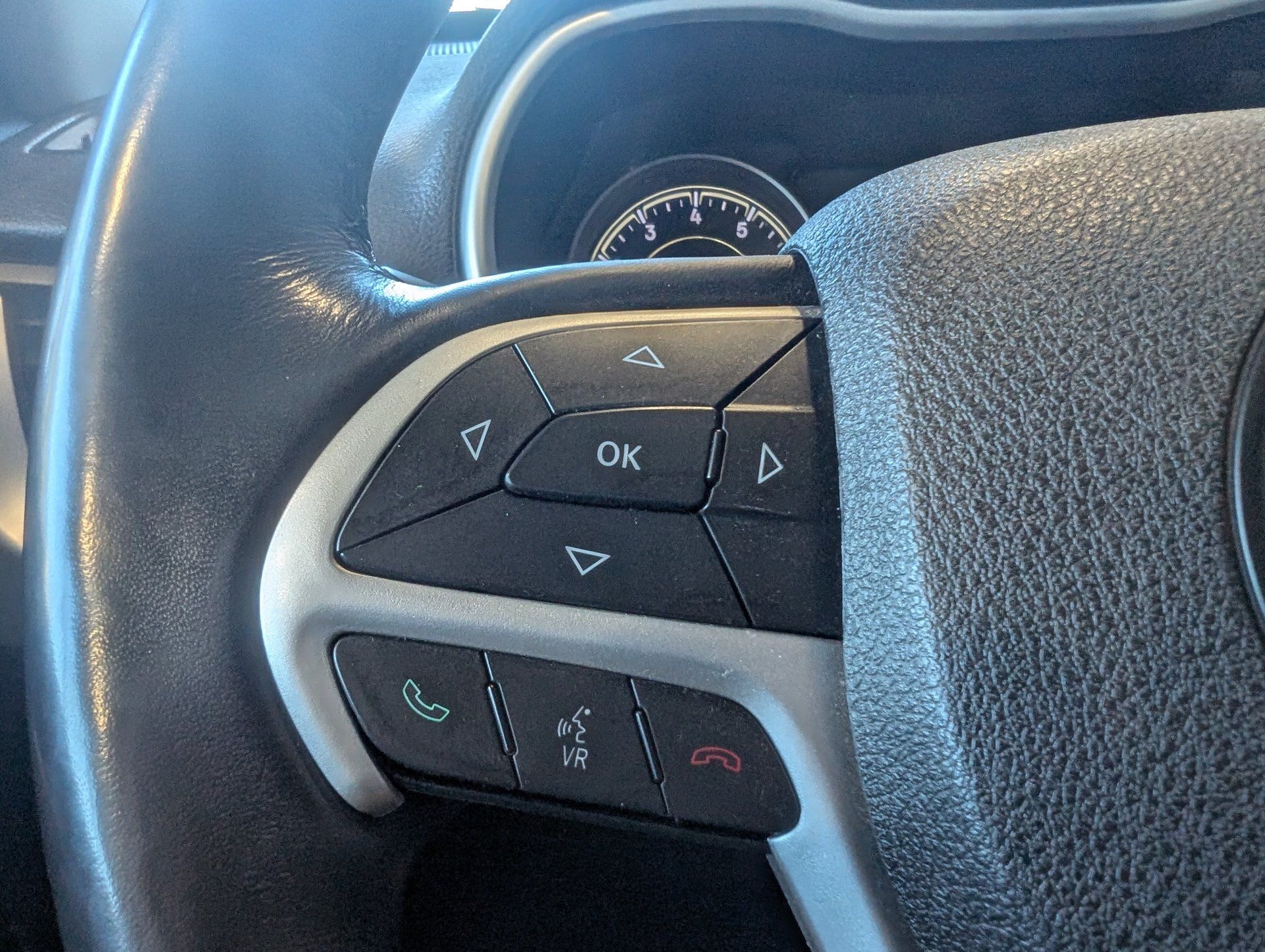 Jeep Cherokee 2015 - Image 16