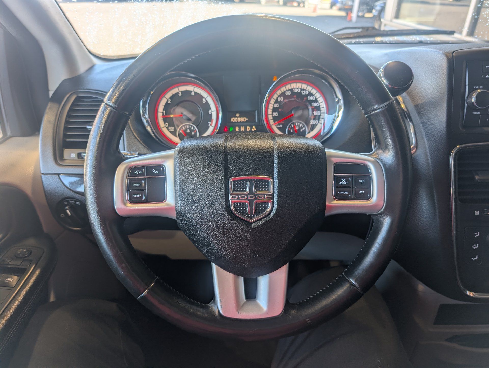 Dodge Grand Caravan 2017 - Image 16