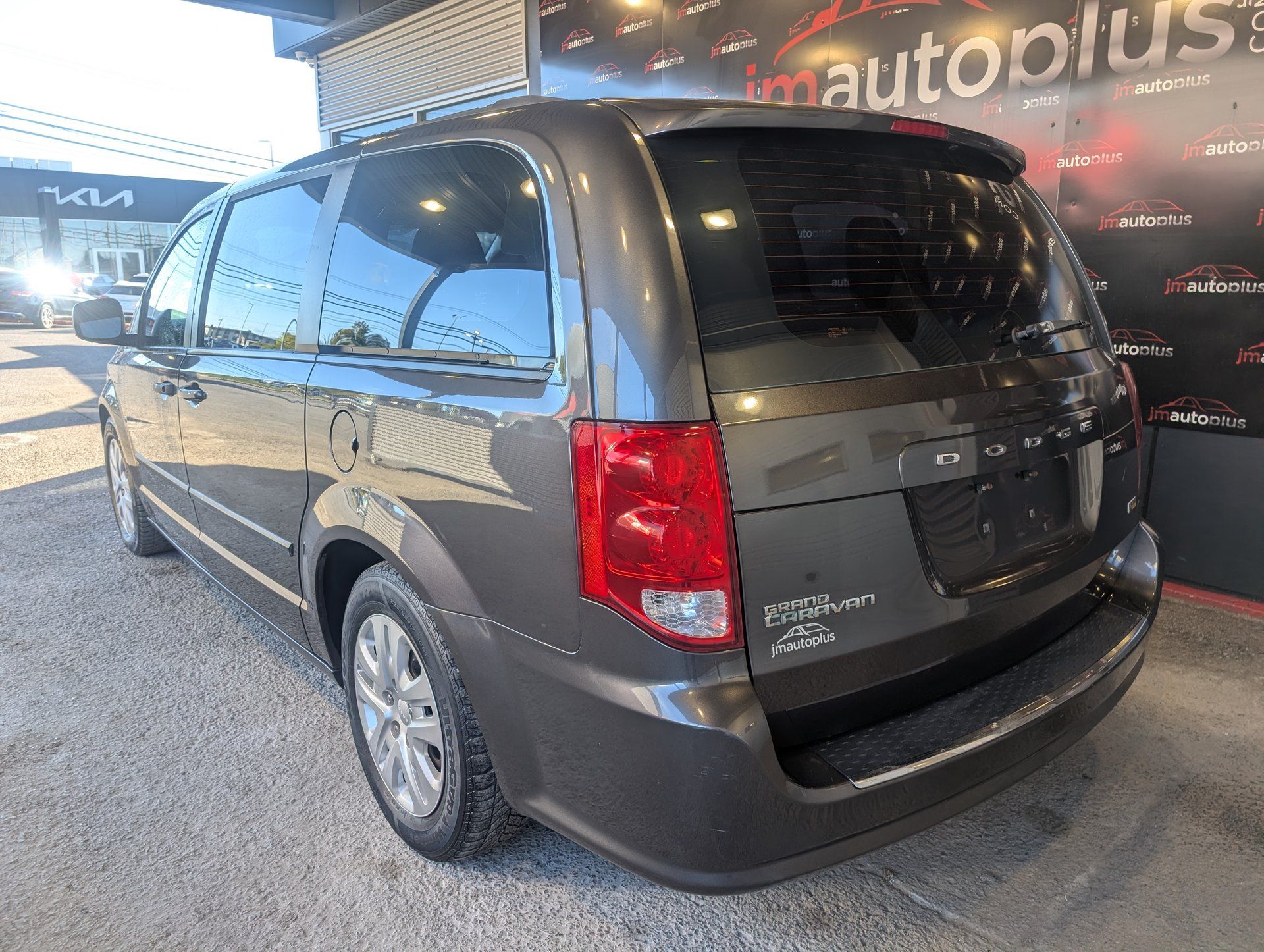 Dodge Grand Caravan 2017 - Image 11