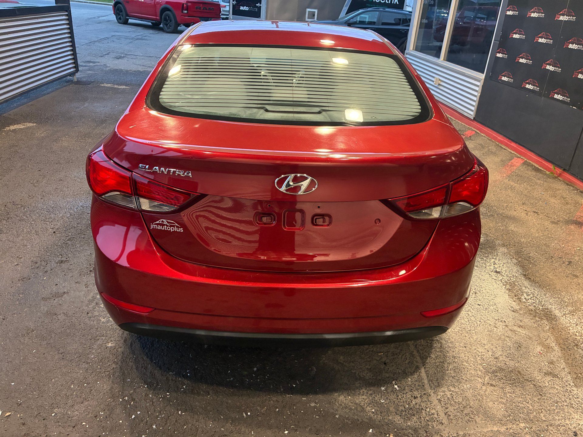 Hyundai Elantra 2016 - Image 5