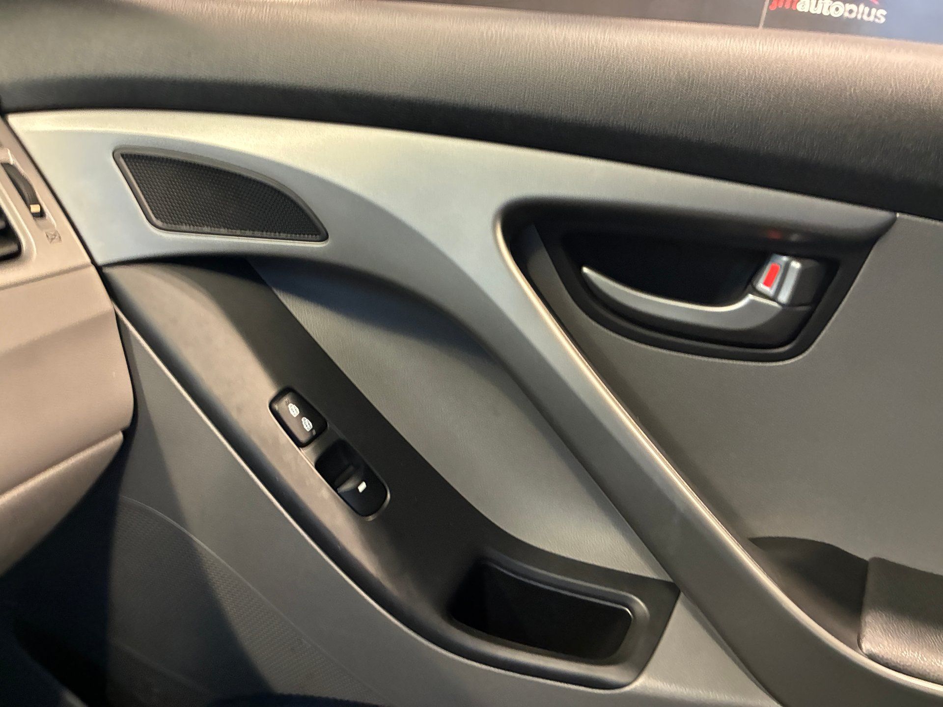 Hyundai Elantra 2016 - Image 13