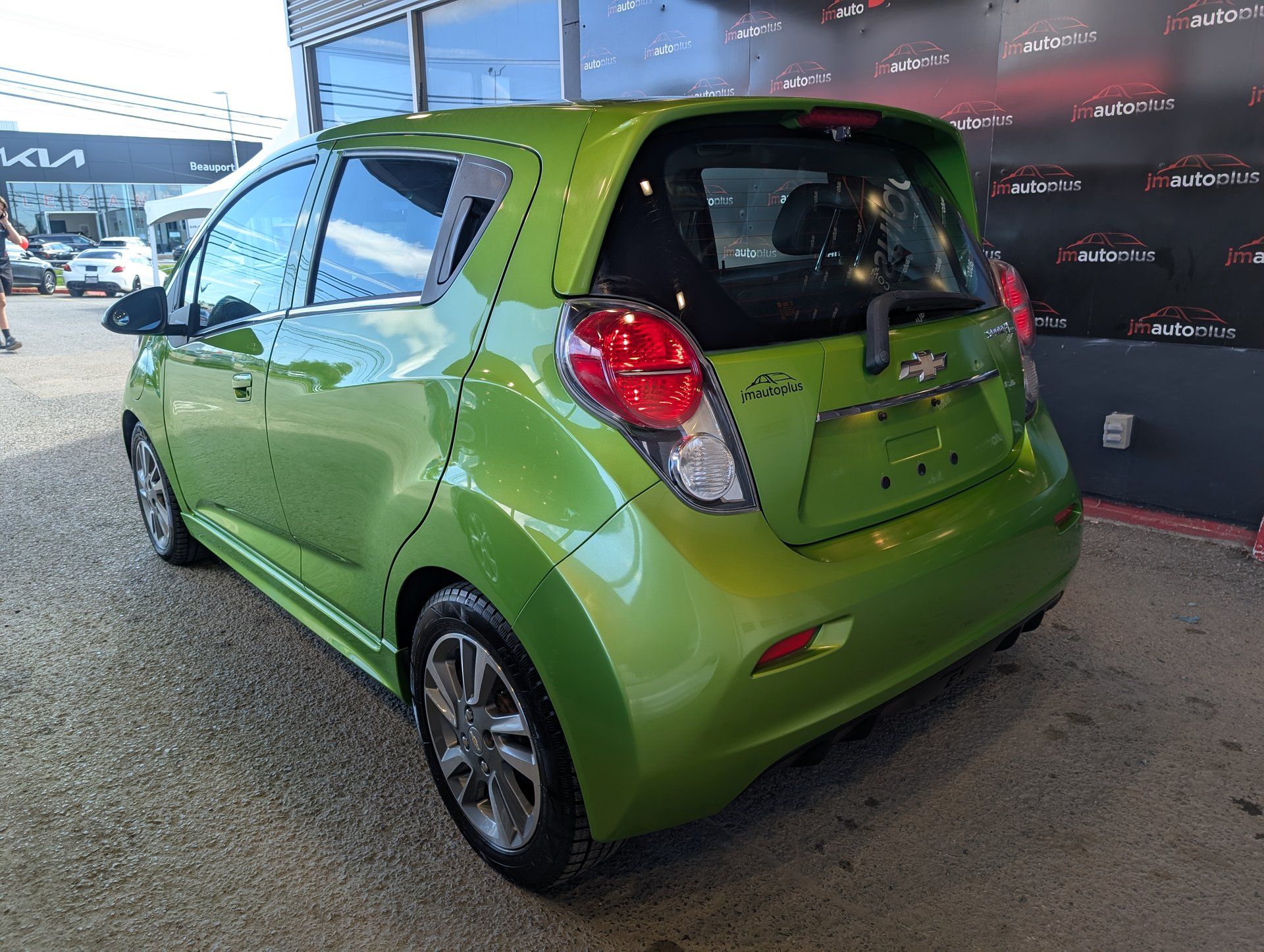 Chevrolet Spark 2016 - Image 11