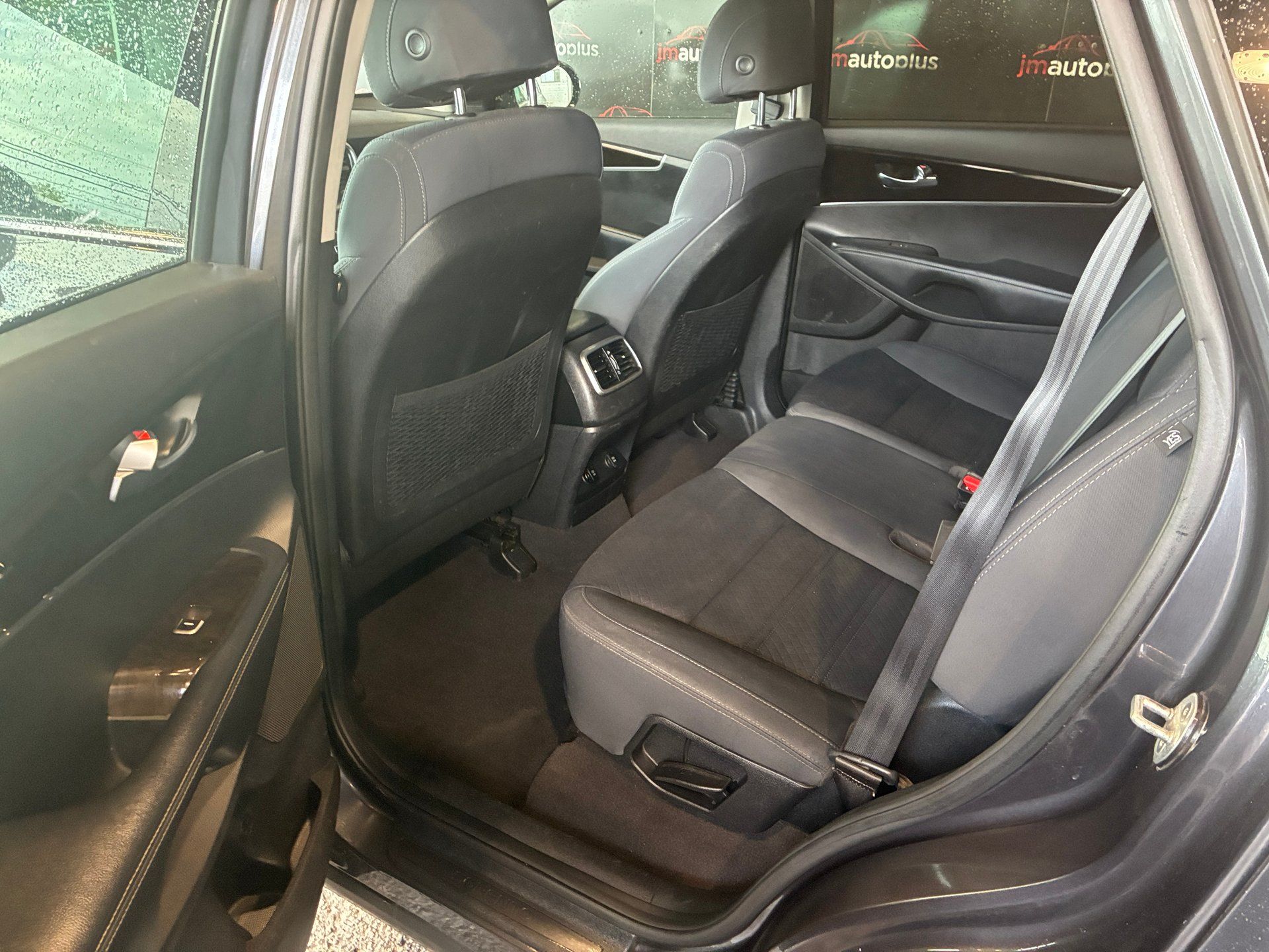 Kia Sorento 2017 - Image 13