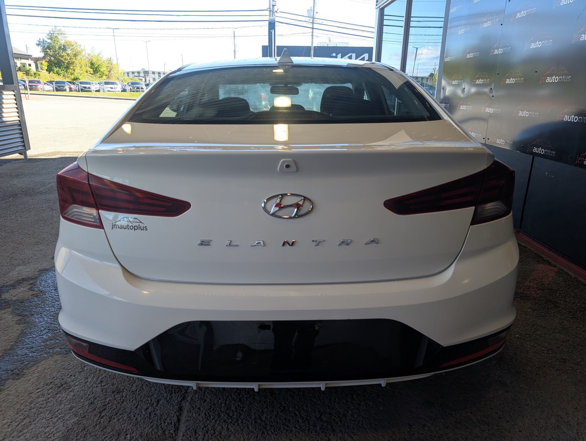 Hyundai Elantra 2020 - Image 9