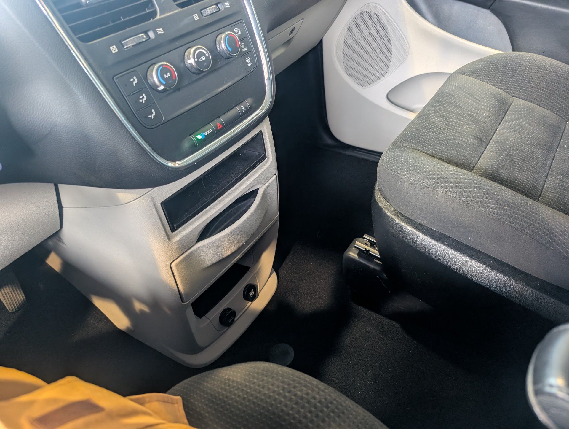 Dodge Grand Caravan 2016 - Image 21