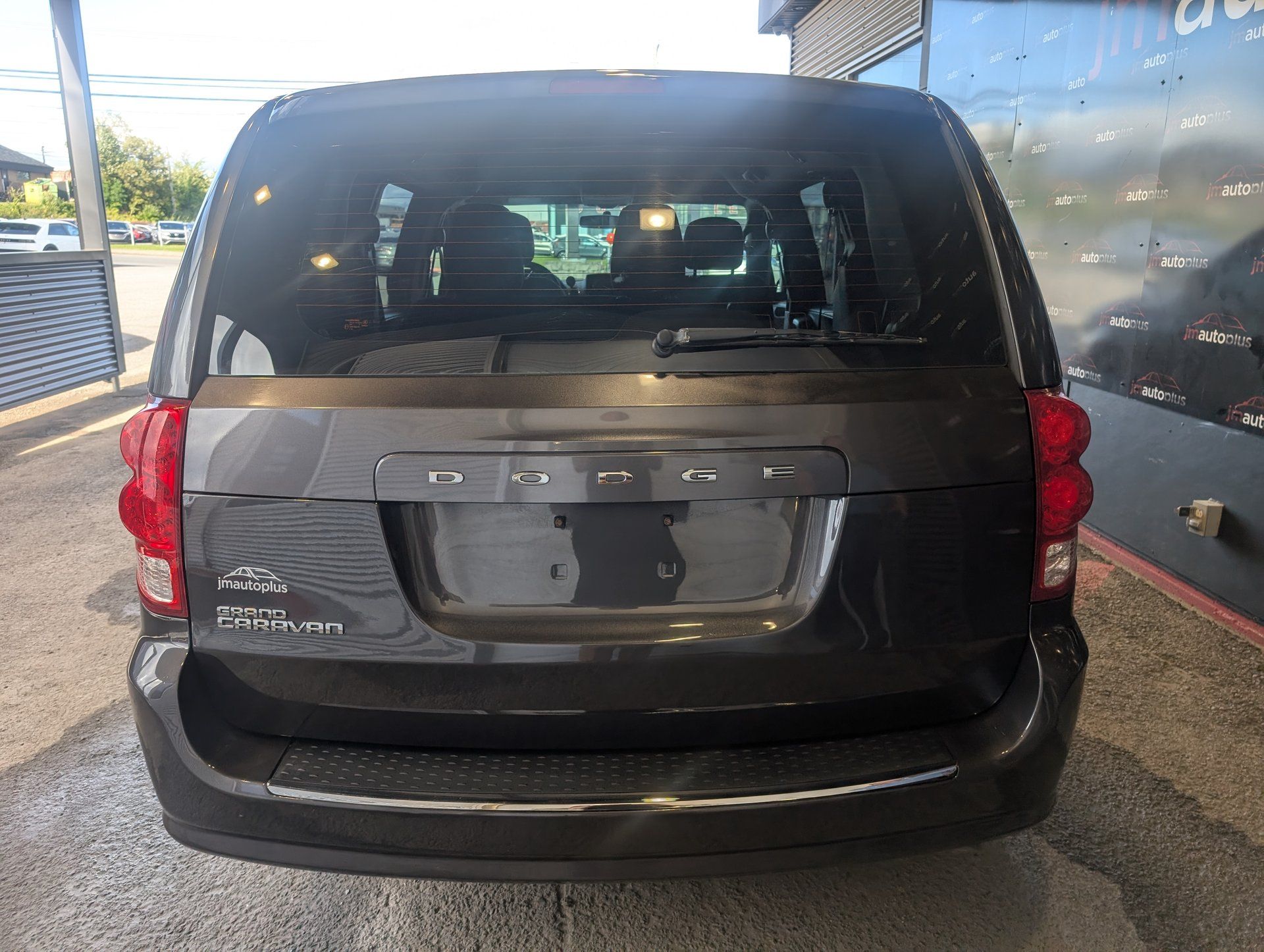Dodge Grand Caravan 2016 - Image 9