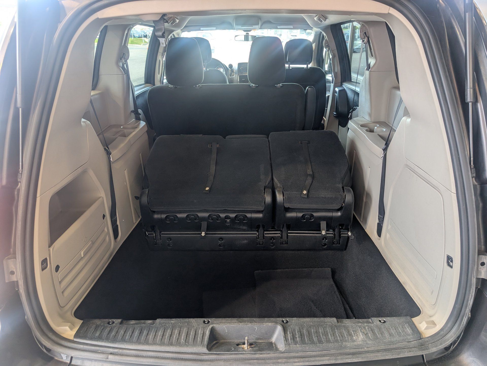 Dodge Grand Caravan 2016 - Image 25