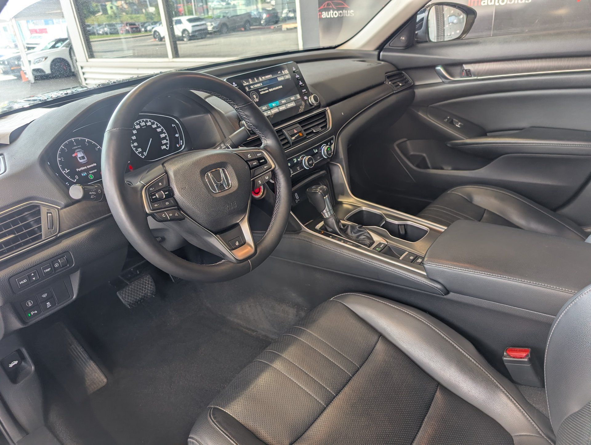 Honda Accord 2018 - Image 13