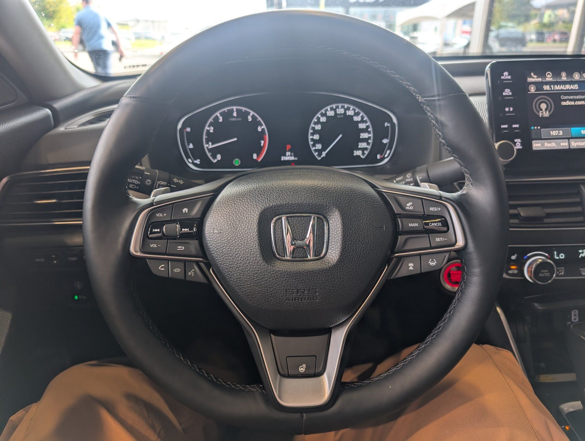 Honda Accord 2018 - Image 18