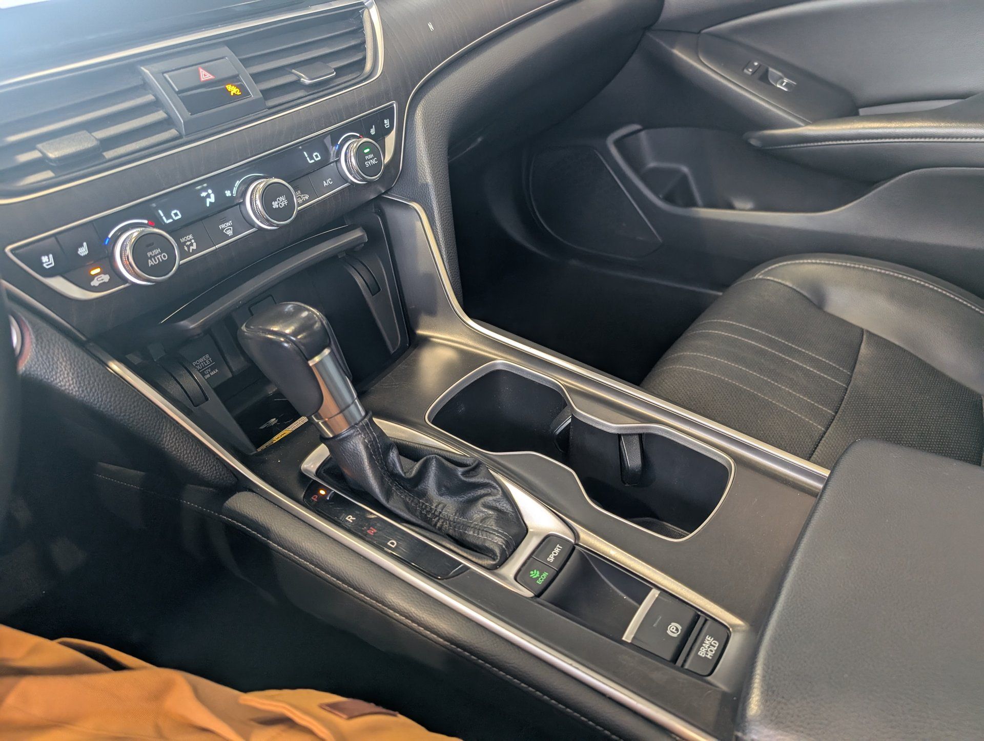 Honda Accord 2018 - Image 28