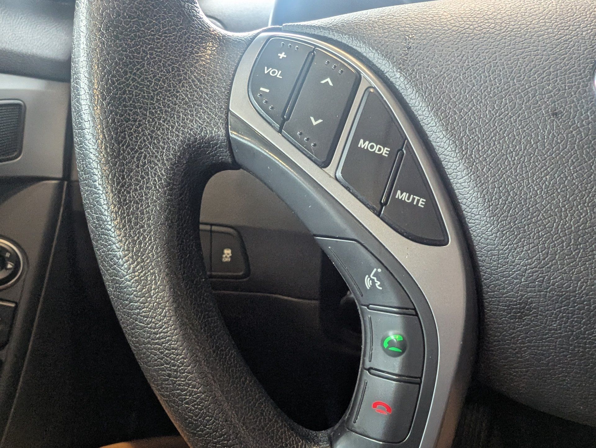 Hyundai Elantra 2015 - Image 17