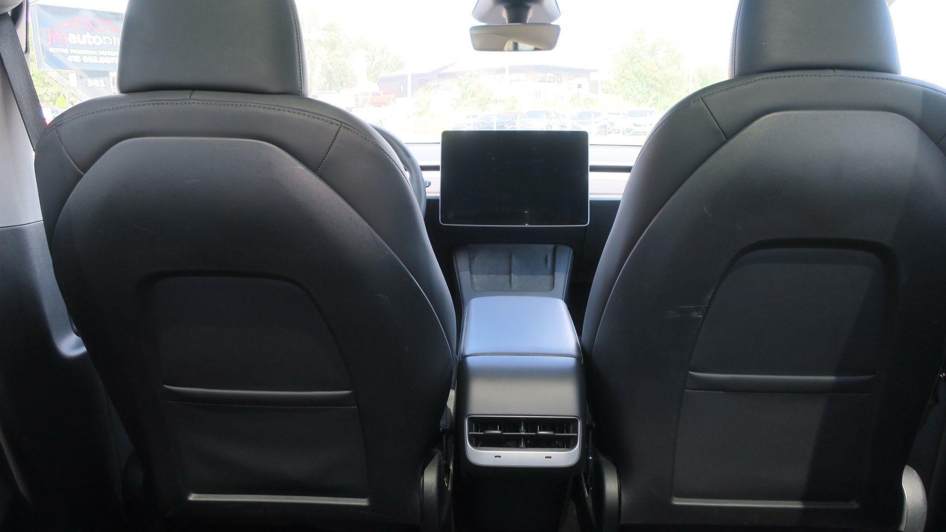 Tesla Model Y 2024 - Image 13