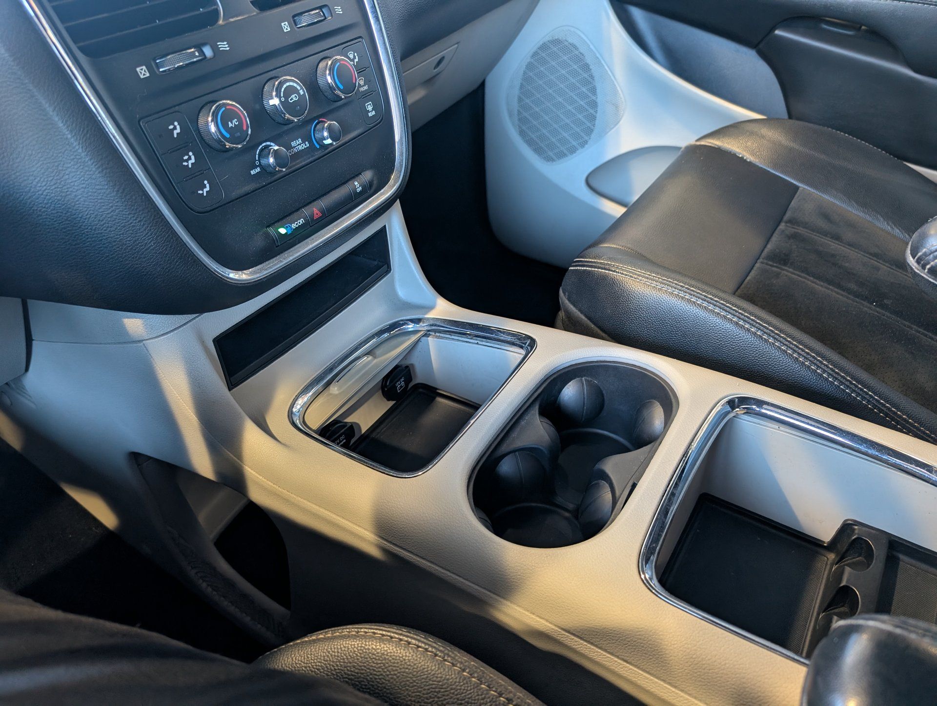 Dodge Grand Caravan 2017 - Image 23