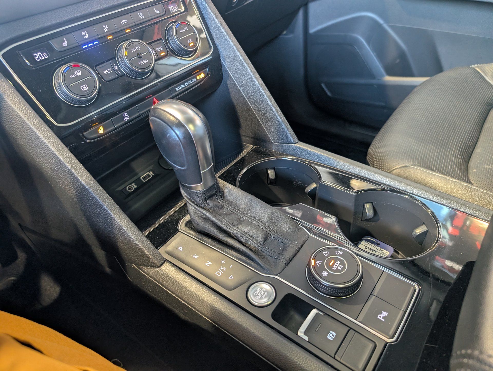 Volkswagen Atlas 2018 - Image 25