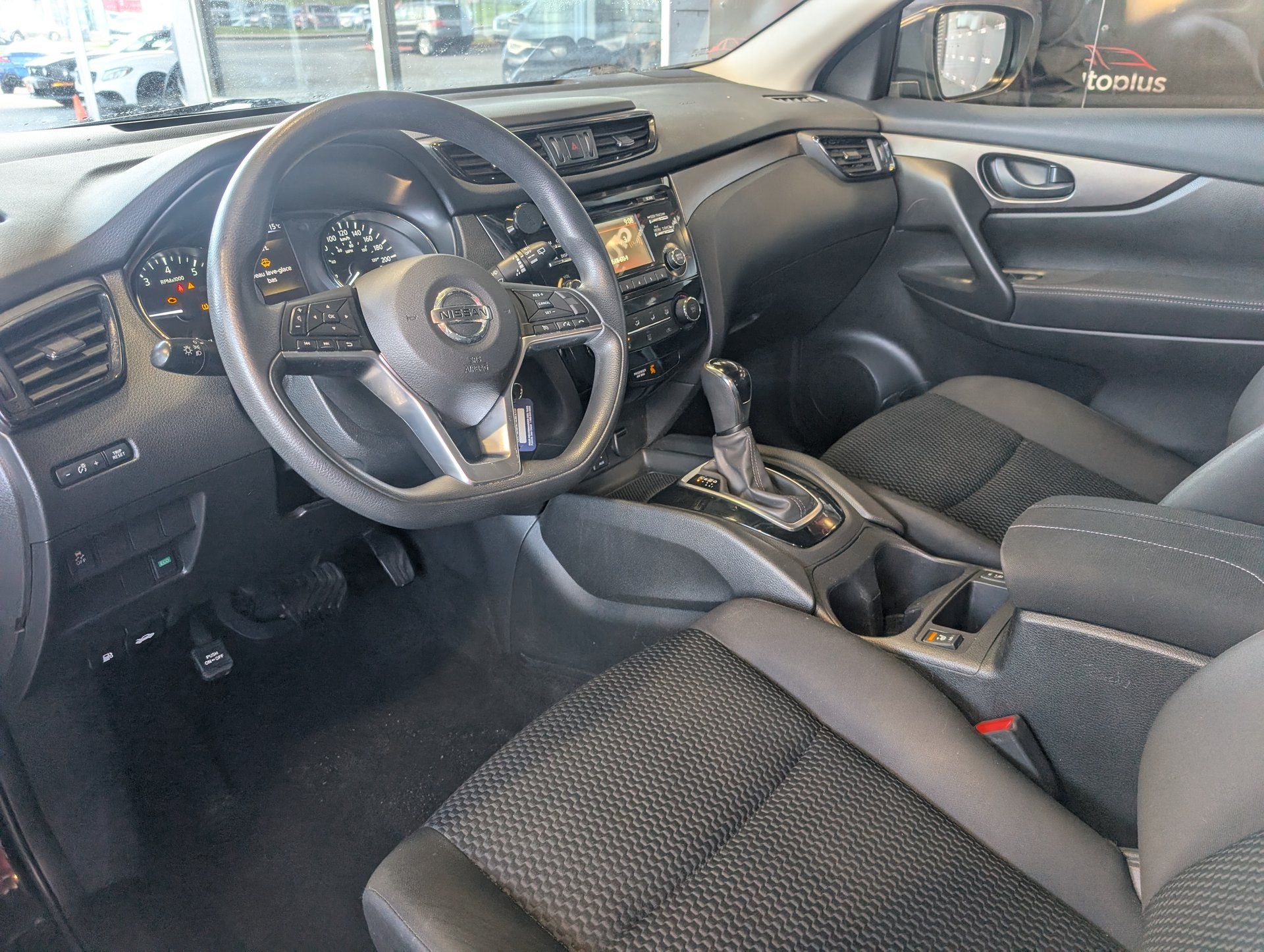 Nissan Qashqai 2018 - Image 12