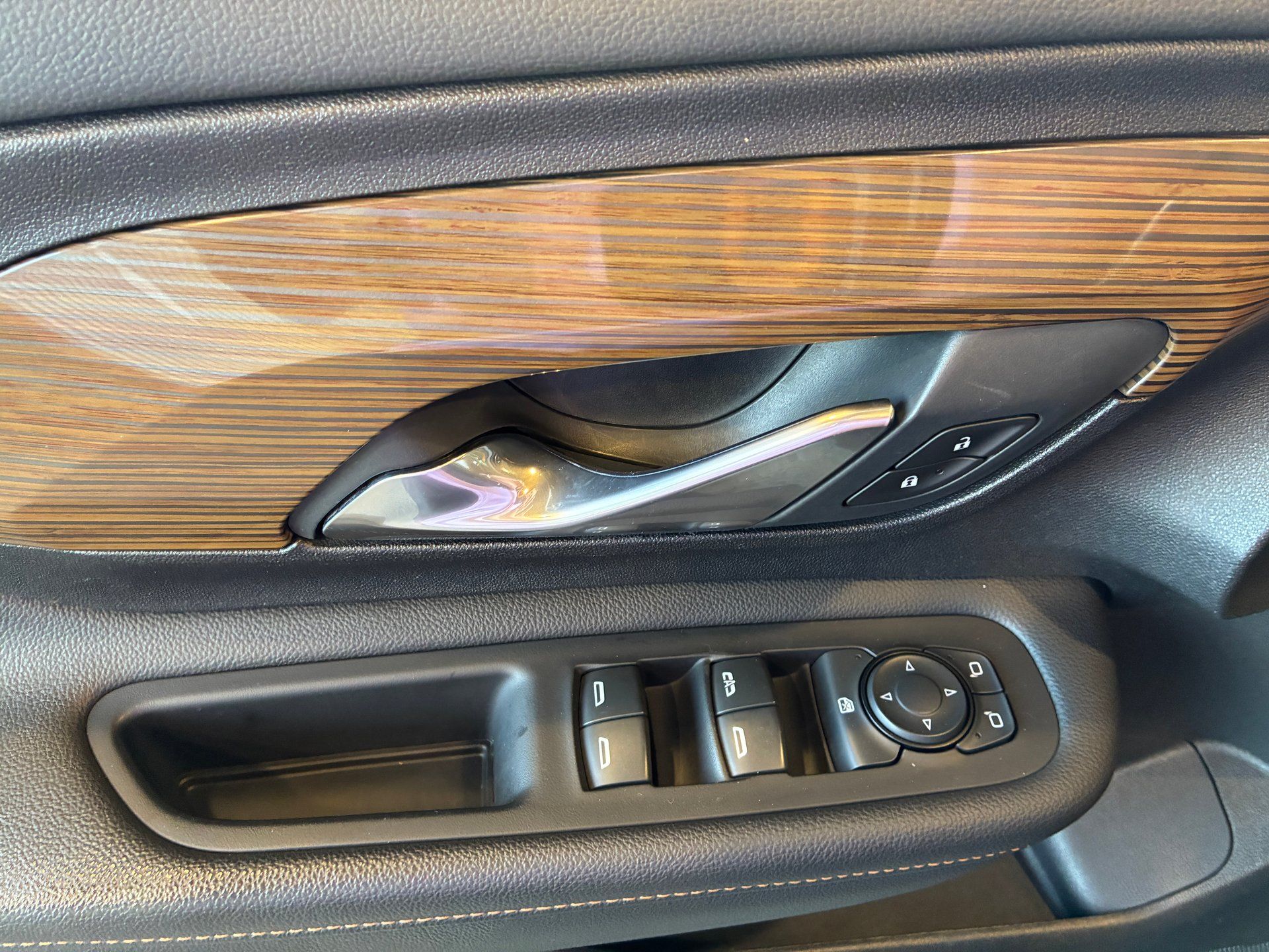 GMC Terrain 2019 - Image 15