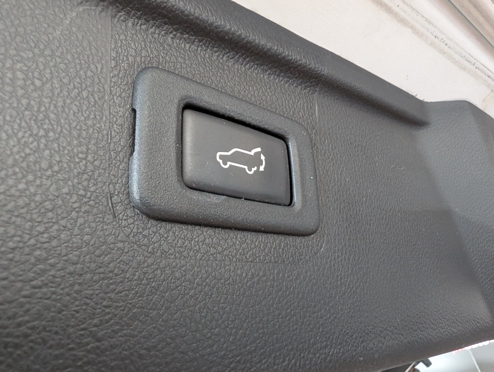 Subaru Outback 2016 - Image 28