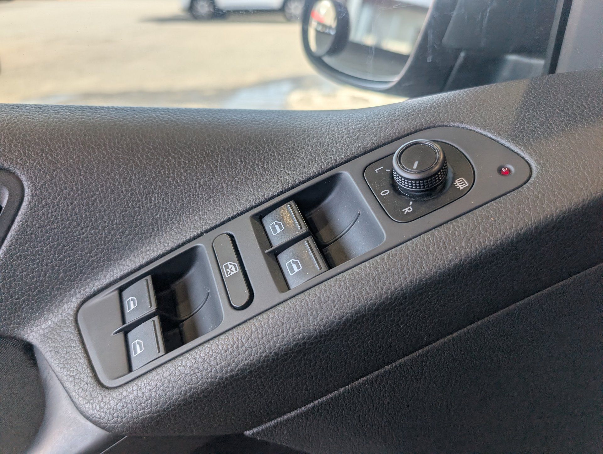 Volkswagen Tiguan 2016 - Image 15