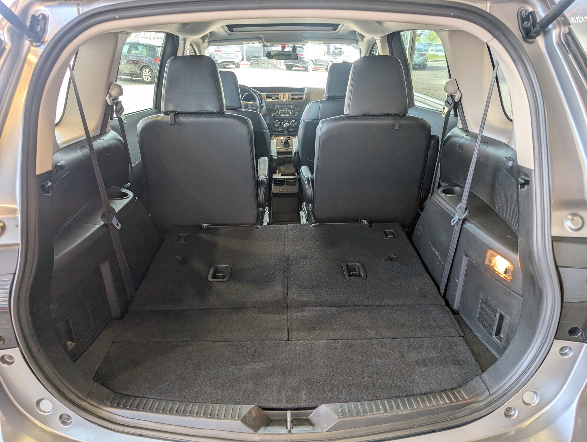 Mazda Mazda5 2017 - Image 28