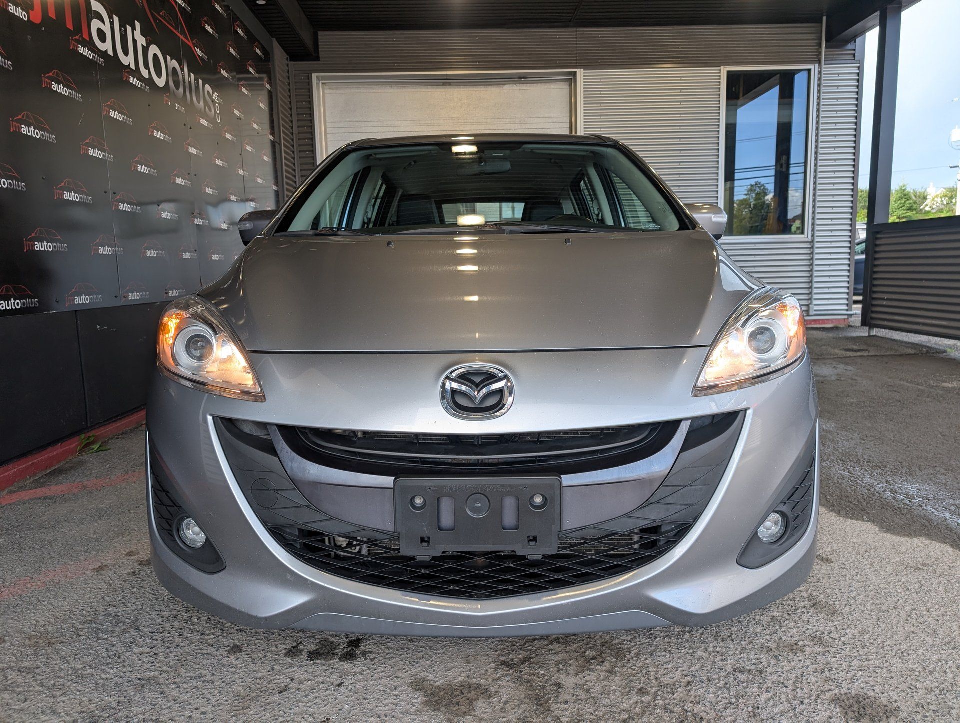 Mazda Mazda5 2017 - Image 3