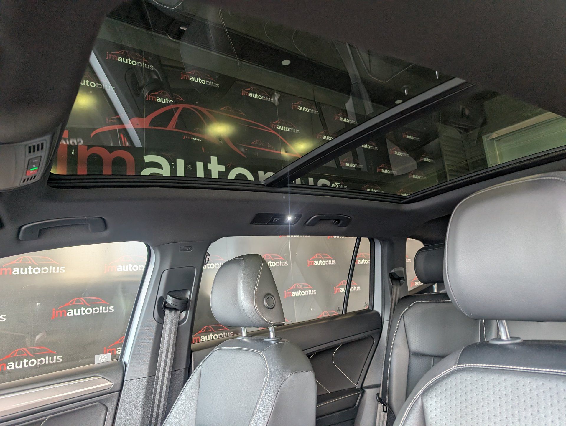 Volkswagen Tiguan 2022 - Image 15