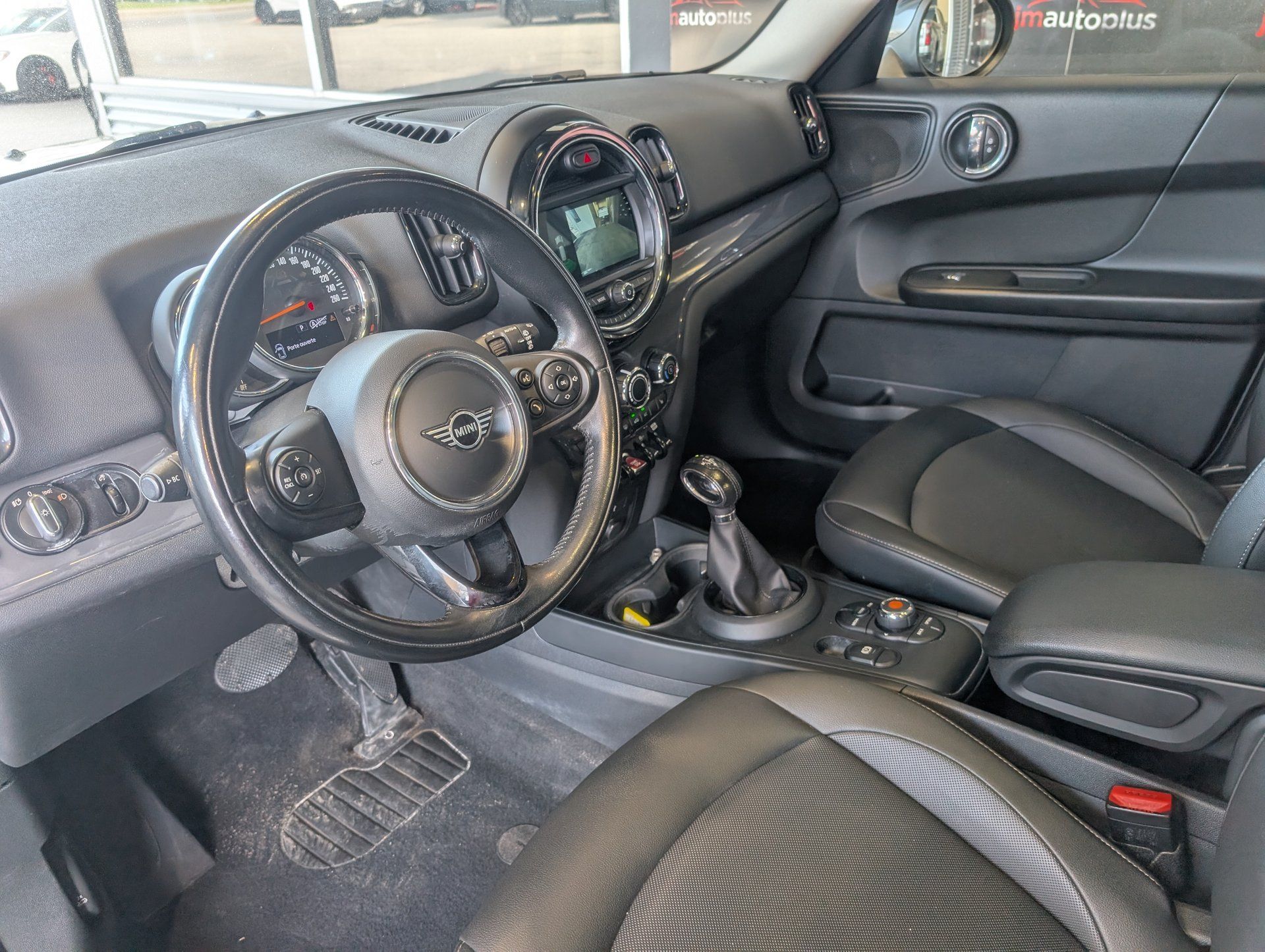 Mini Countryman 2019 - Image 13