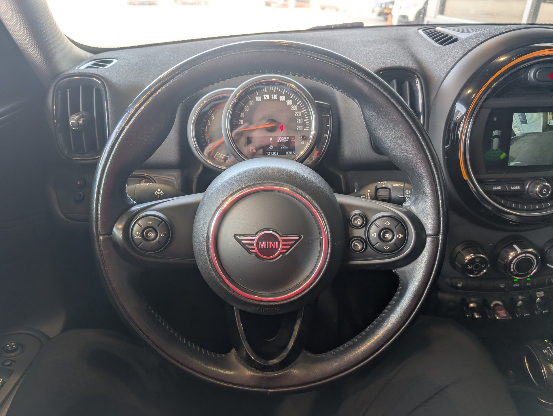 Mini Countryman 2019 - Image 17