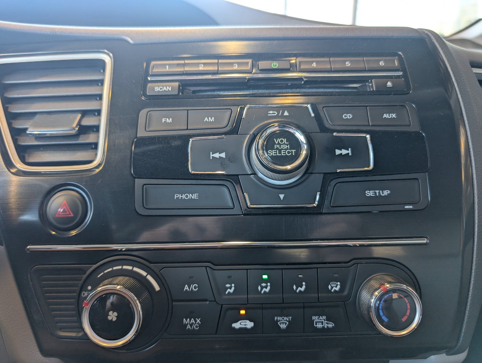 Honda Civic 2013 - Image 20