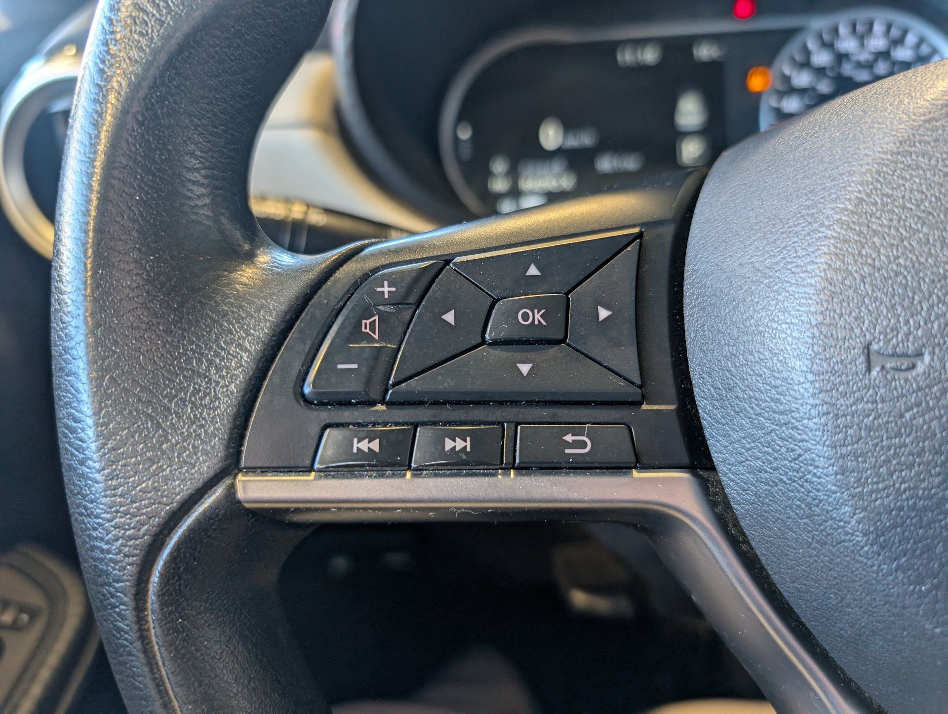 Nissan Versa 2021 - Image 16