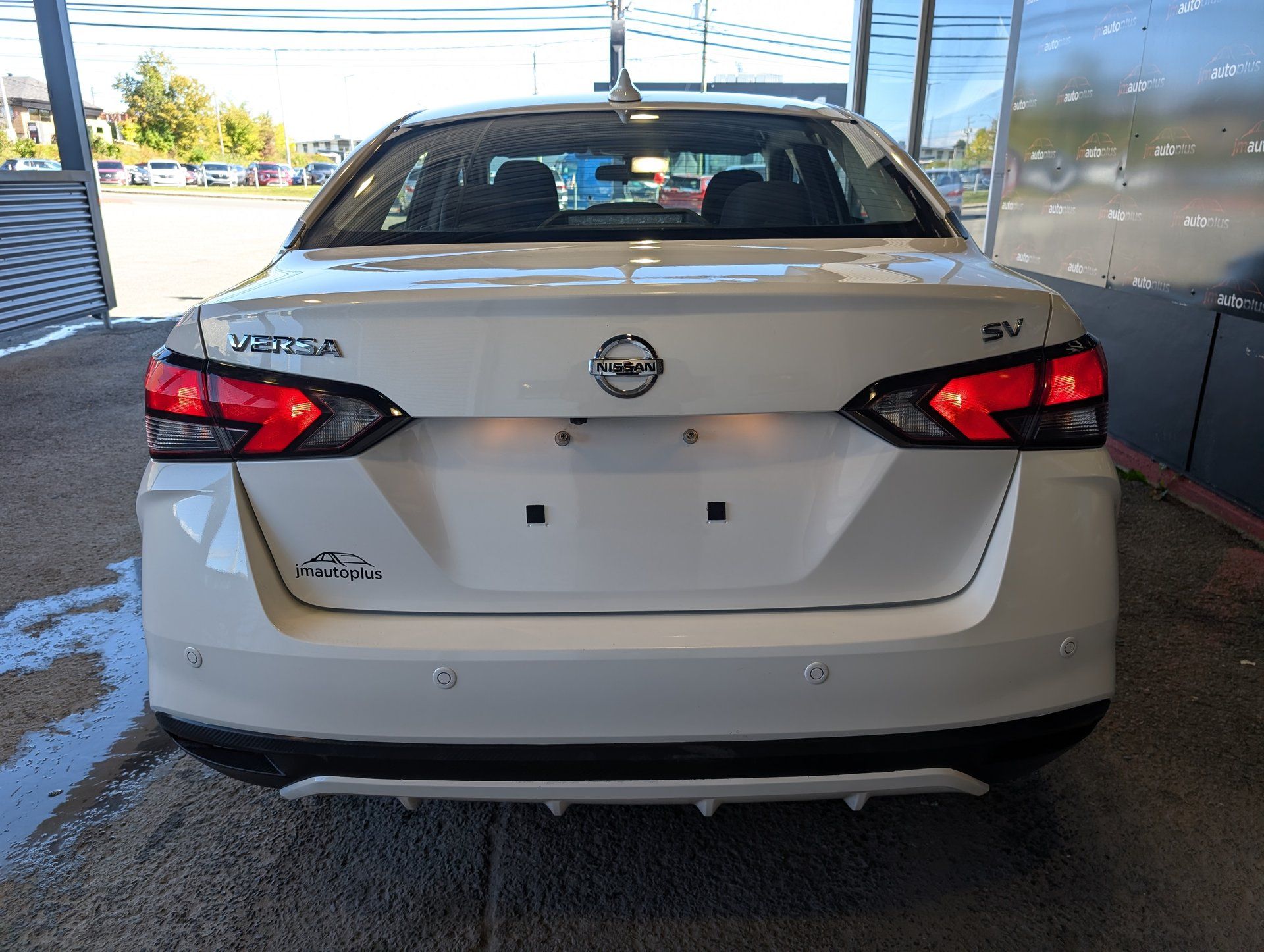 Nissan Versa 2021 - Image 9