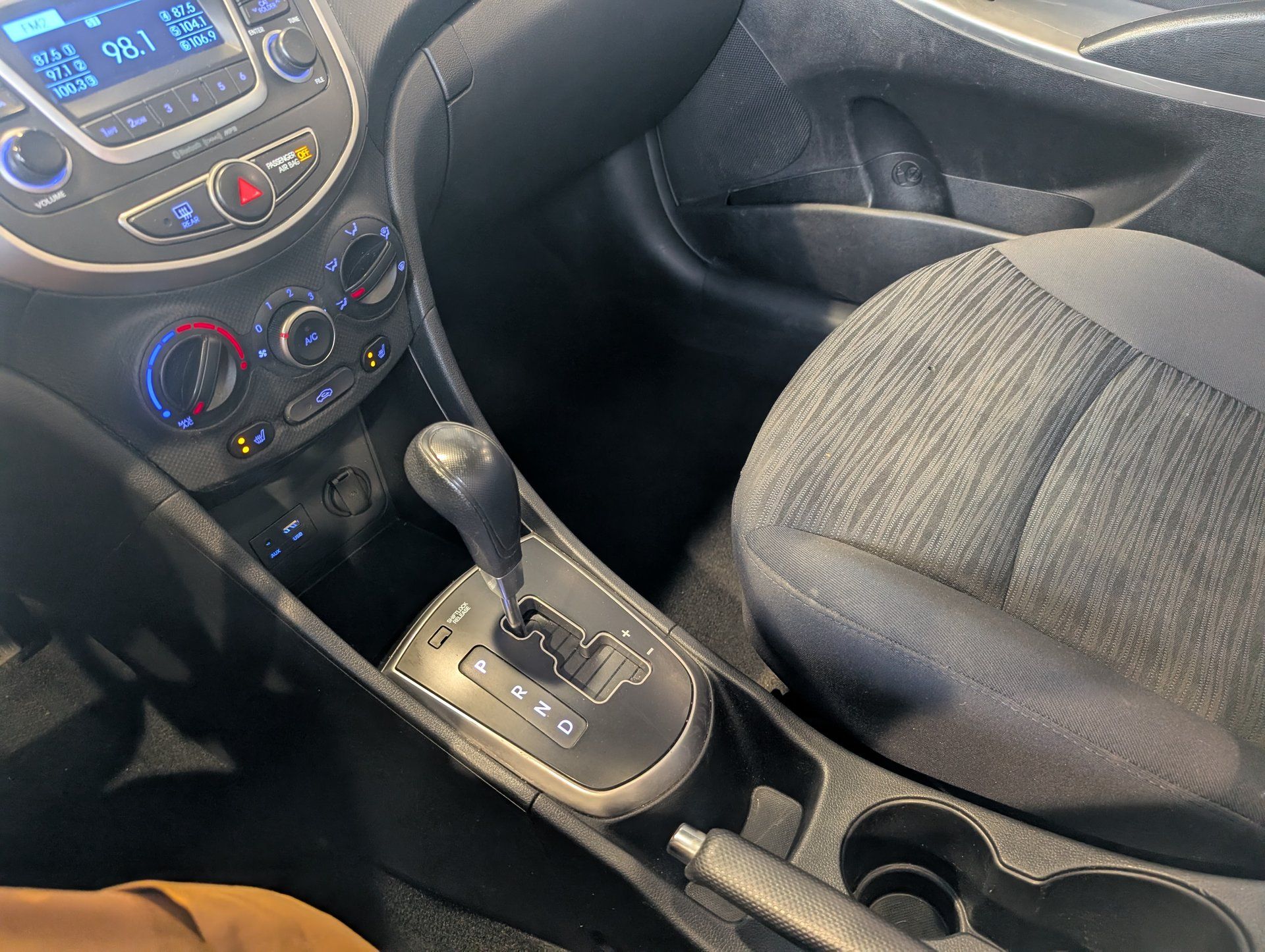 Hyundai Accent 2016 - Image 22