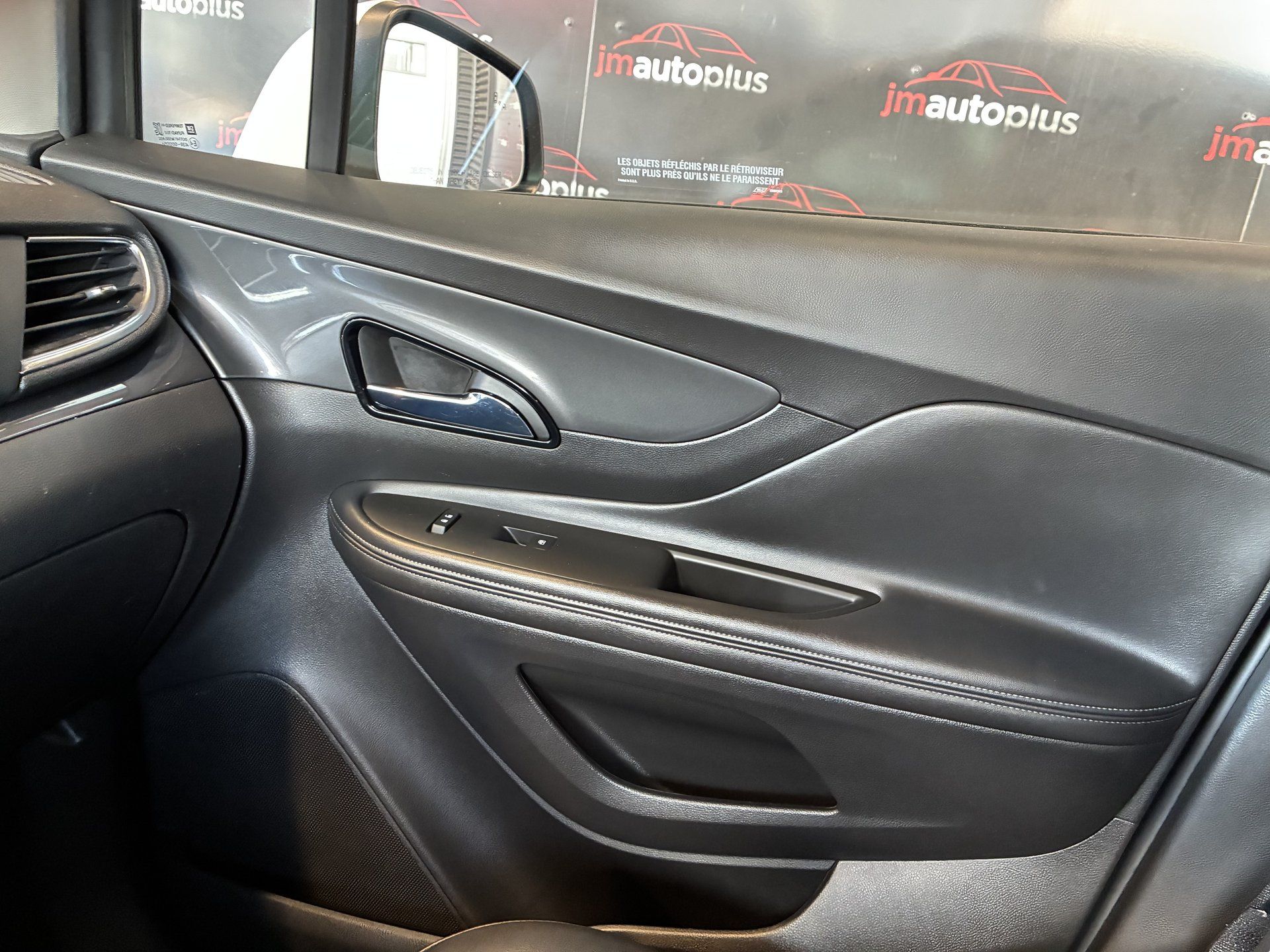Buick Encore 2017 - Image 23