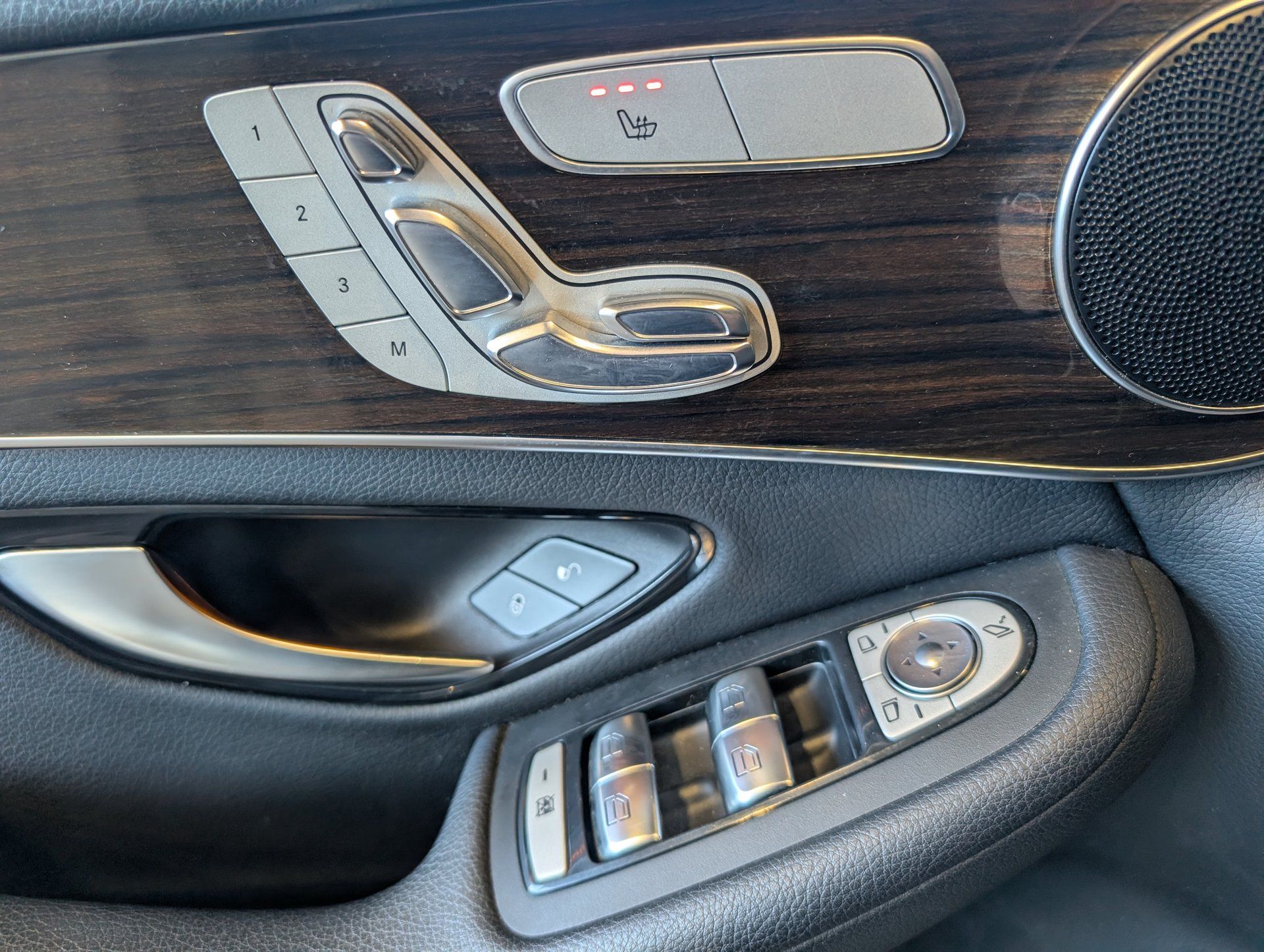 Mercedes-Benz GLC 300 2017 - Thumbnail 17