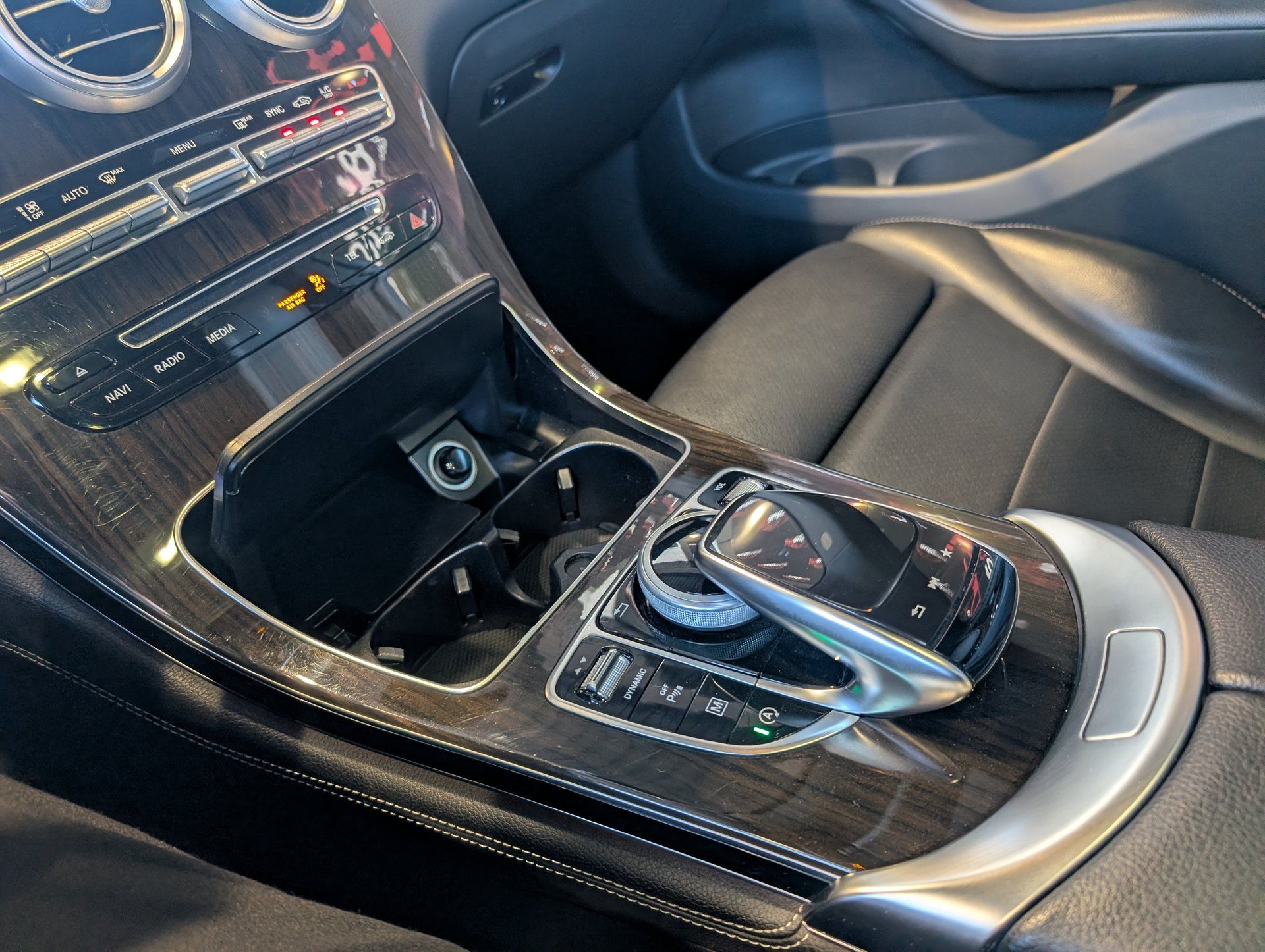 Mercedes-Benz GLC 300 2017 - Thumbnail 25