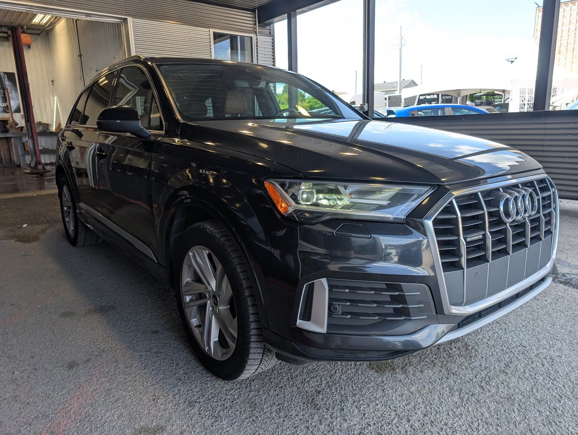 Audi Q7 2022 - Thumbnail 3