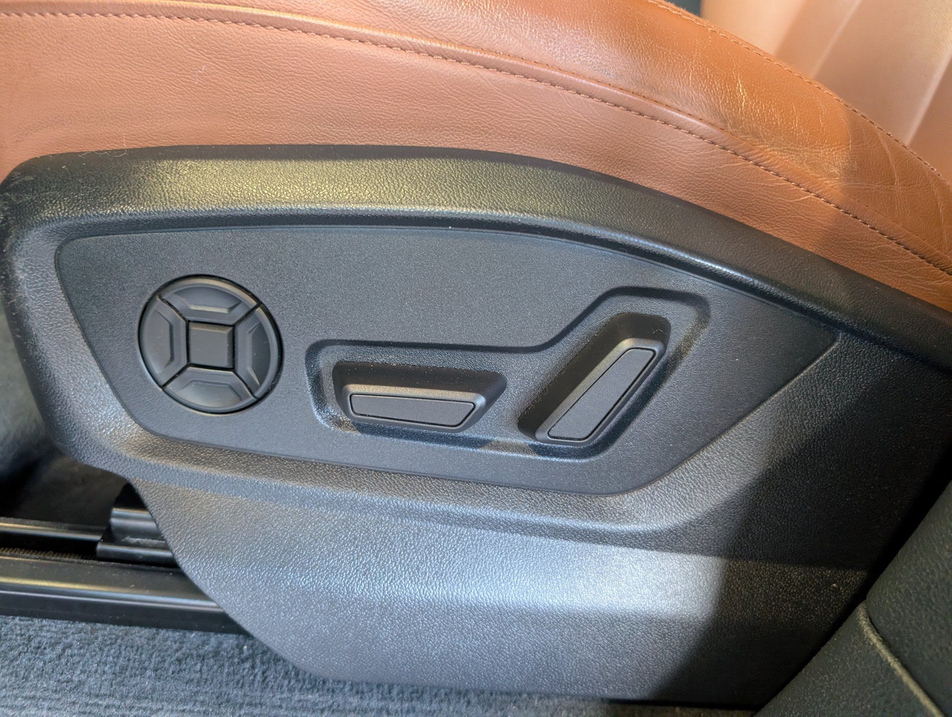 Audi Q7 2022 - Thumbnail 11