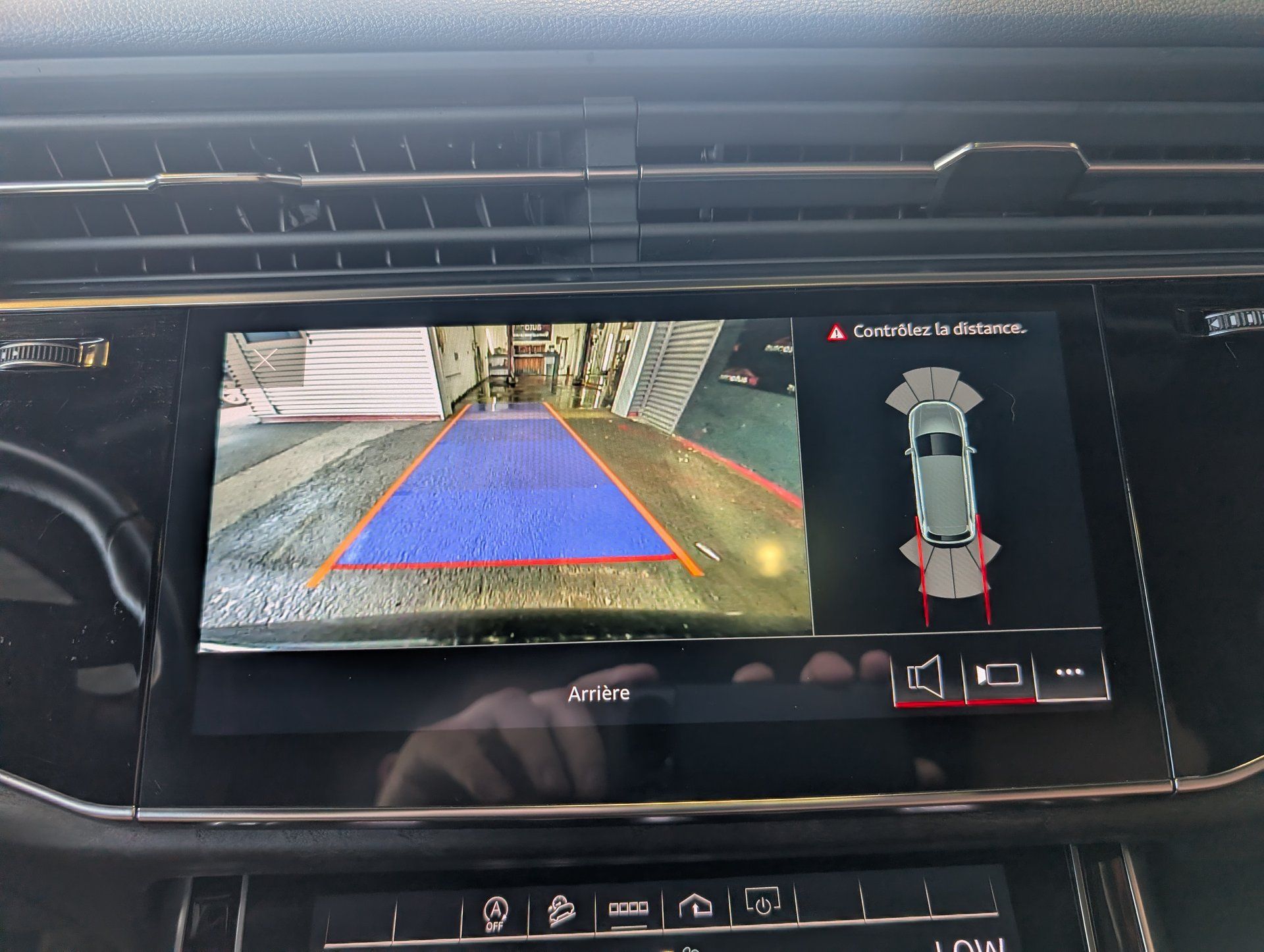 Audi Q7 2022 - Thumbnail 18