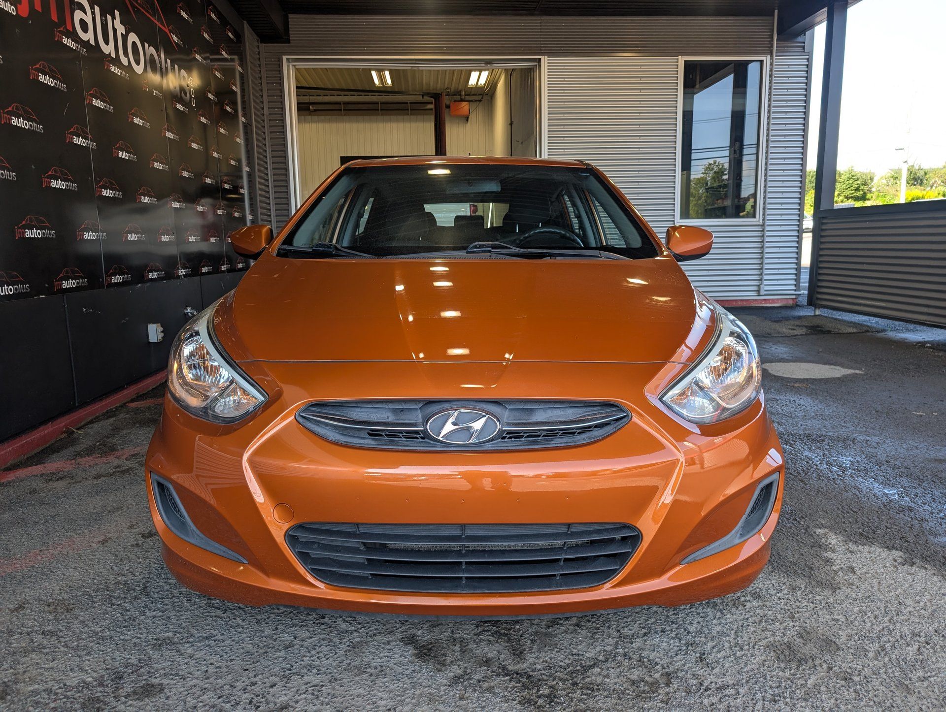 Hyundai Accent 2016 - Thumbnail 3