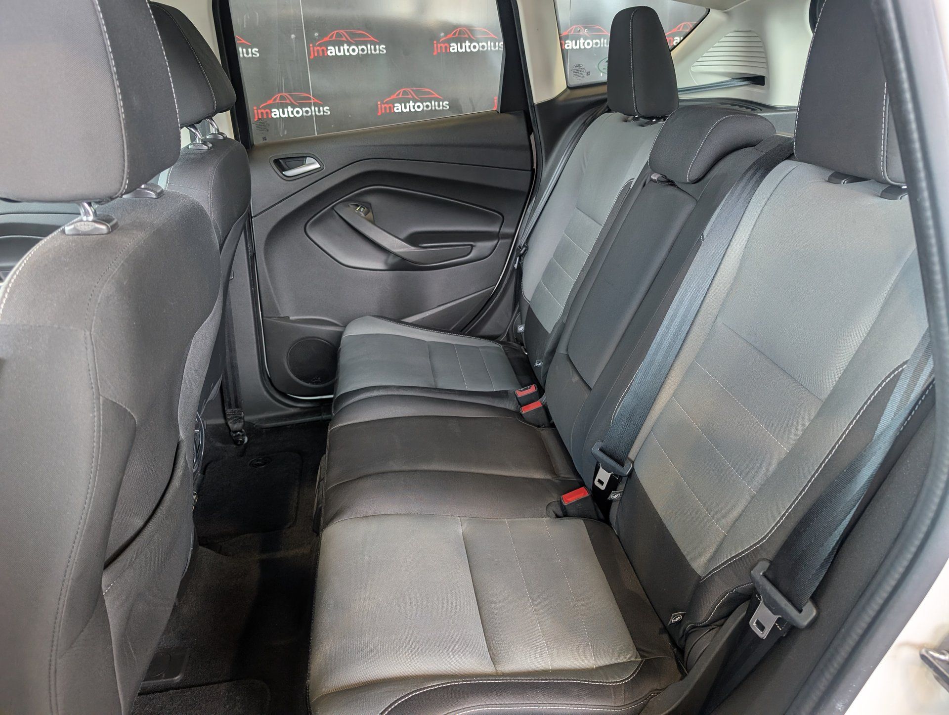 Ford C-Max Hybrid 2016 - Thumbnail 24