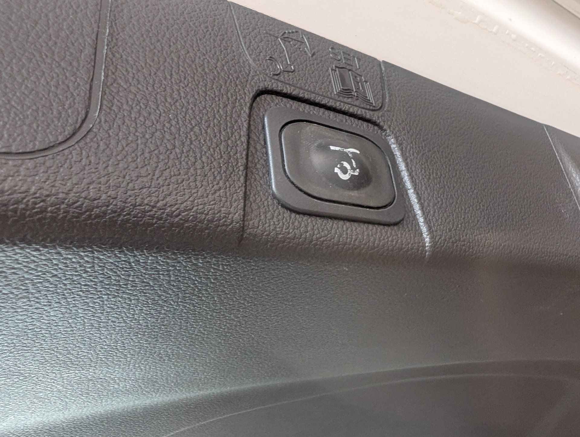 Ford C-Max Hybrid 2016 - Thumbnail 26